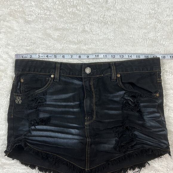 John John Supreme distressed black denim mini skirt, size 42 or US Large - Picture 4 of 10